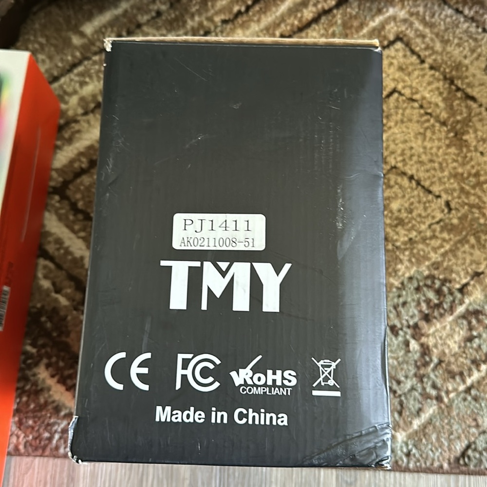 TMY mini 📽️ projector - Picture 2 of 4
